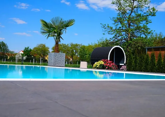 Pool Sauna Entspannung Semesterbostad