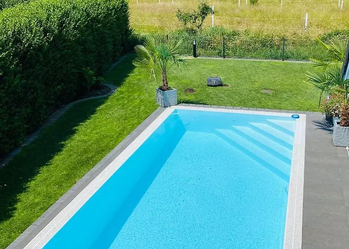 Semesterbostad Pool Sauna Entspannung *